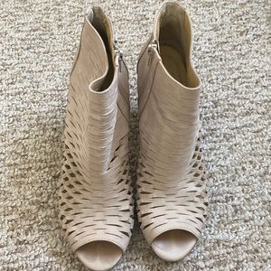 Paul Green Tacey Heeled Nubuck Leather Peep Toe Booties US size 9.5
